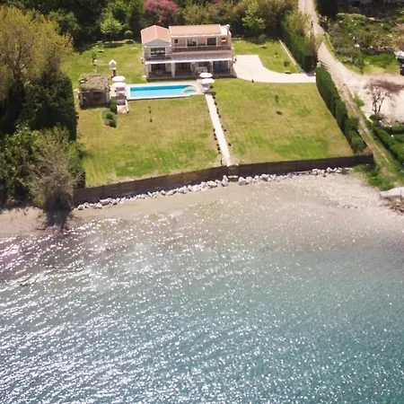 Luxury Villa Hera - Beachfront * Roda (Corfu)