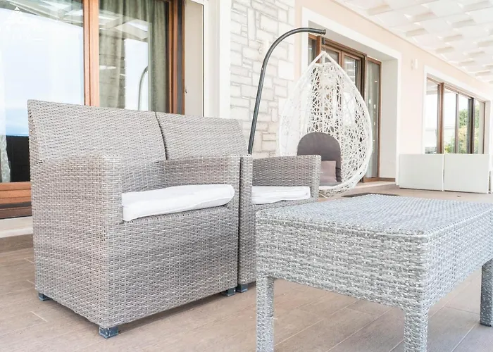 Luxury Hera - Beachfront