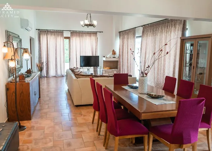 Luxury Hera - Beachfront וילה רודה